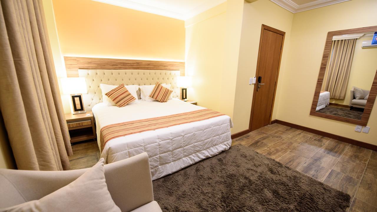 Hotel Alles Blau Πελότας Εξωτερικό φωτογραφία